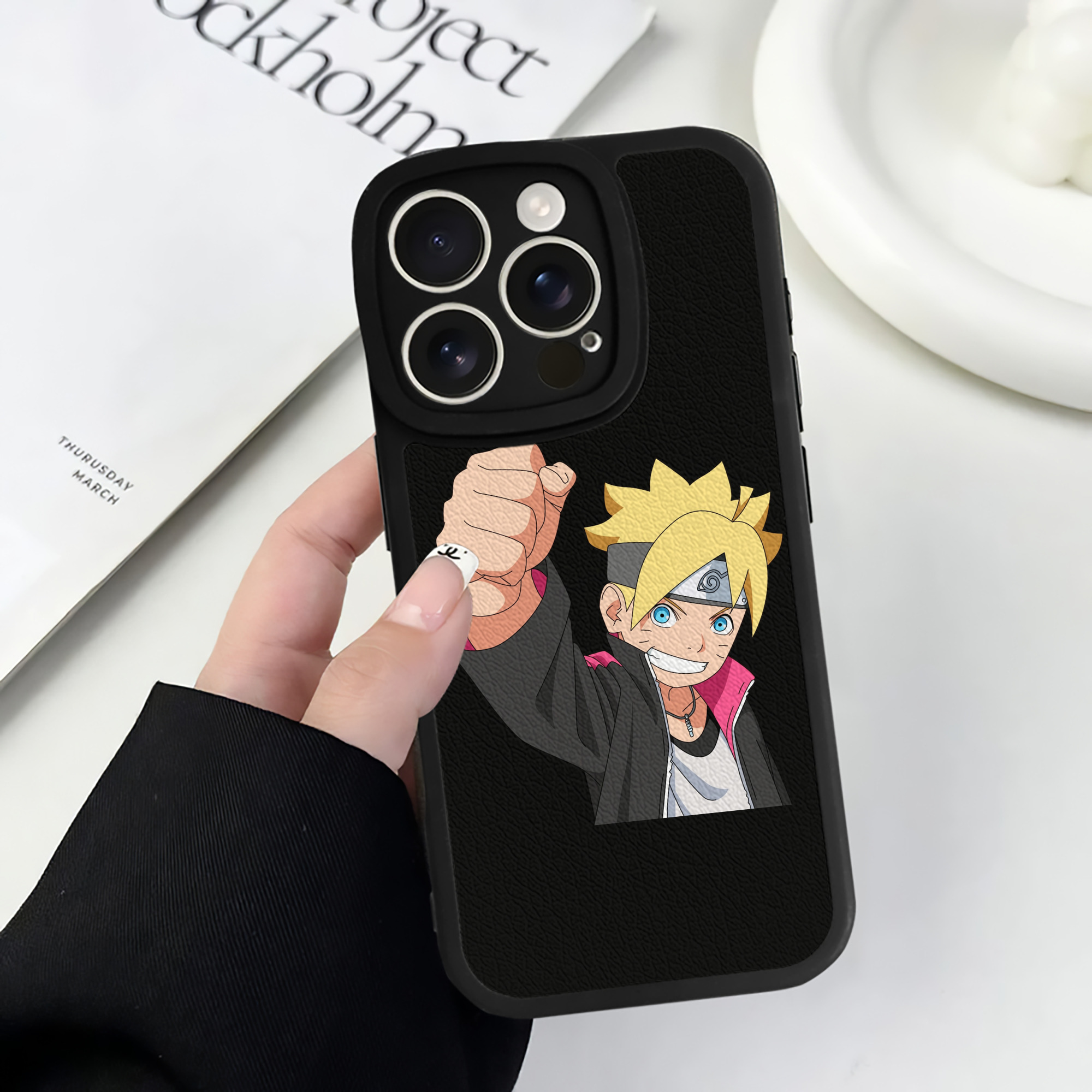 （画像用） NARUTO -ナルト- うずまき ボルト Uzumaki Boruto 【iPhone 16シリーズ対応】シリコンスマホケース（レザー調） 材質：シリコン